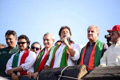 it s september 30 unfazed imran sets date for raiwind show