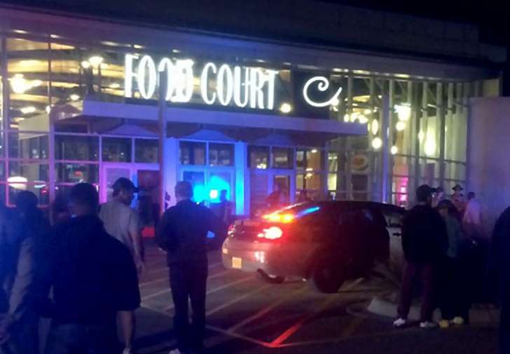 ho kstp tv afp people standing outside the scene of a stabbing at the crossroads center mall in st cloud minnesota photo afp