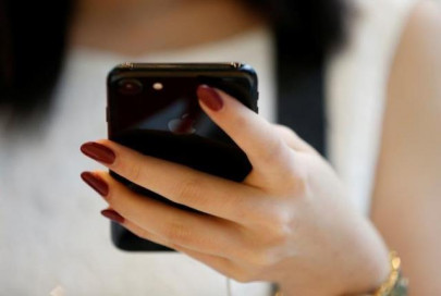 apple s jet black iphone 7 is its cheapest trick yet