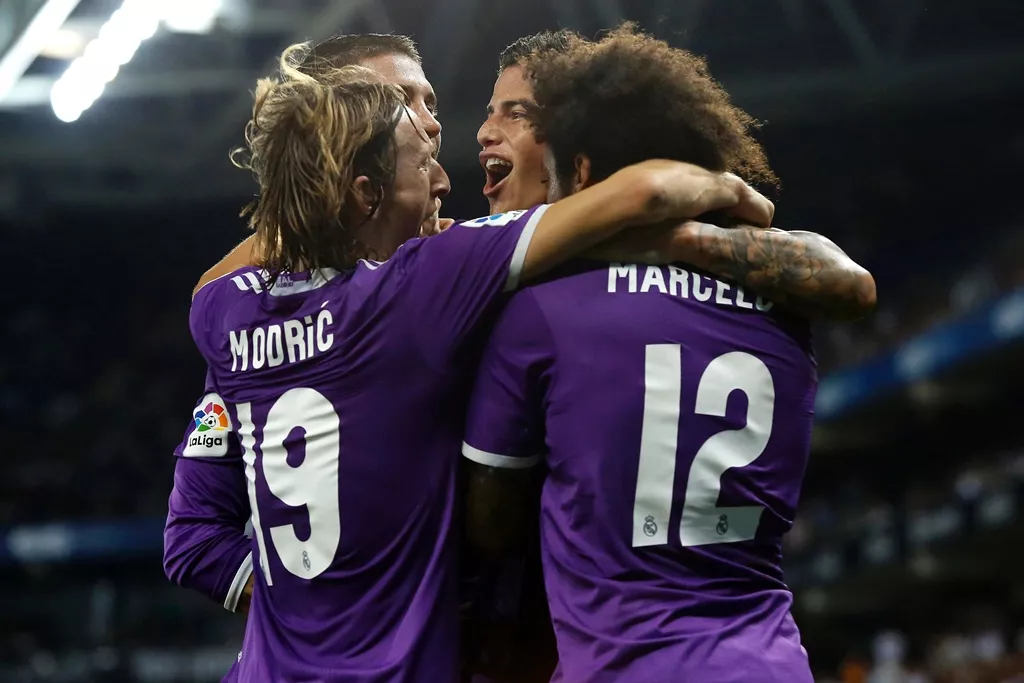 real madrid 039 s james rodriguez c celebrates with teammates after scoring against rcd espanyol in cornella de llobregat on september 18 2016 photo afp real madrid 039 s james rodriguez c celebrates with teammates after scoring against rcd espanyol in cornella de llobregat on september 18 2016 photo afp