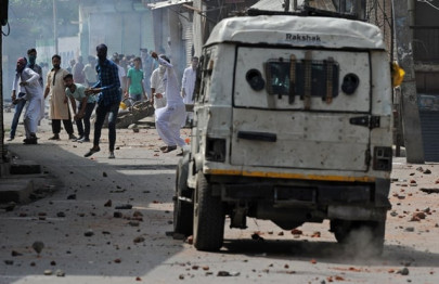 violence in kashmir continues violence in kashmir continues