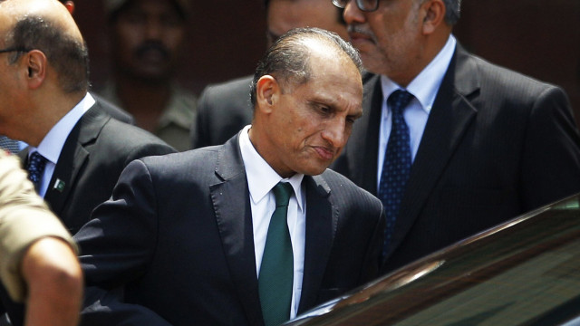 pakistan 039 s foreign secretary aizaz ahmad chaudhary photo file