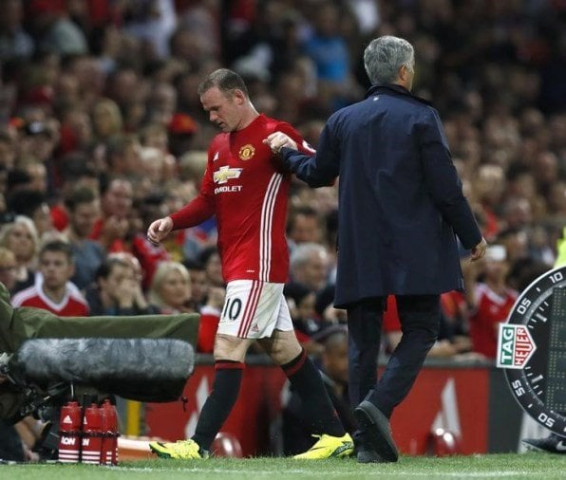 manchester united 039 s wayne rooney shakes the hand of manager jose mourinho as he is substituted off photo reuters manchester united 039 s wayne rooney shakes the hand of manager jose mourinho as he is substituted off photo reuters