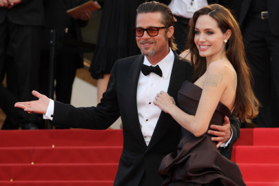 angelina jolie files for divorce from brad pitt