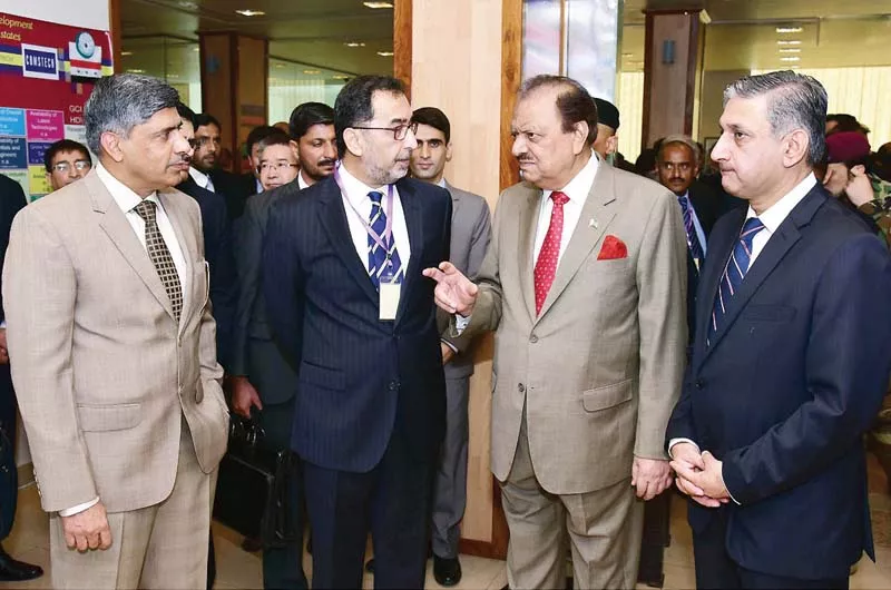 president manoon hussain is being briefed by suparco chairman about use of space technology for cpec project photo nni president manoon hussain is being briefed by suparco chairman about use of space technology for cpec project photo nni