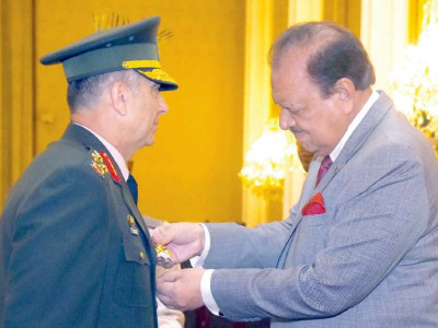 special award president decorates turkish general special award president decorates turkish general
