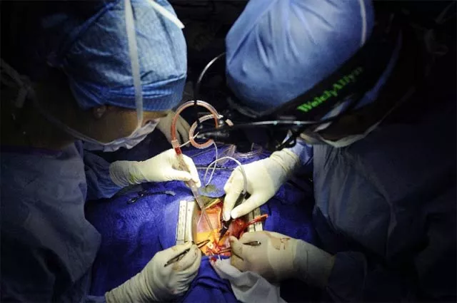 the procedure a first of its kind in performed in the country was conducted by a team of pakistani doctors photo afp the procedure a first of its kind in performed in the country was conducted by a team of pakistani doctors photo afp
