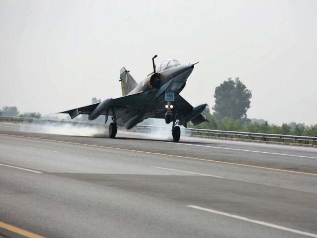 a paf jet lands on a stretch of motorway during the high mark 2016 exercises photo courtesy twitter a paf jet lands on a stretch of motorway during the high mark 2016 exercises photo courtesy twitter