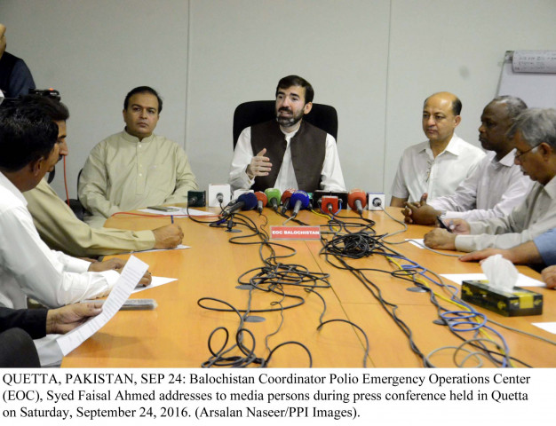ahmed said that a total of 6 647 teams were deployed including 5 182 mobile teams 860 fixed facilitation points and 605 transit points for administering anti polio drops photo ppi ahmed said that a total of 6 647 teams were deployed including 5 182 mobile teams 860 fixed facilitation points and 605 transit points for administering anti polio drops photo ppi