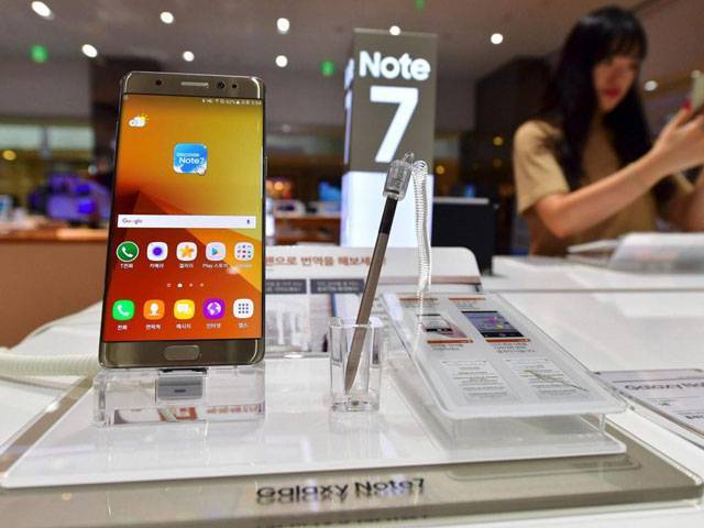 phone s sale continues in pakistan though samsung has stopped its marketing across the globe photo afp