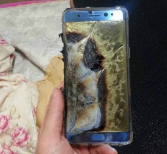 pakistani buyers can claim refund against faulty samsung galaxy note 7 sets says lawyer