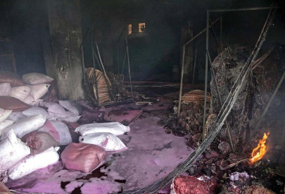 no casualties fire breaks out in warehouse