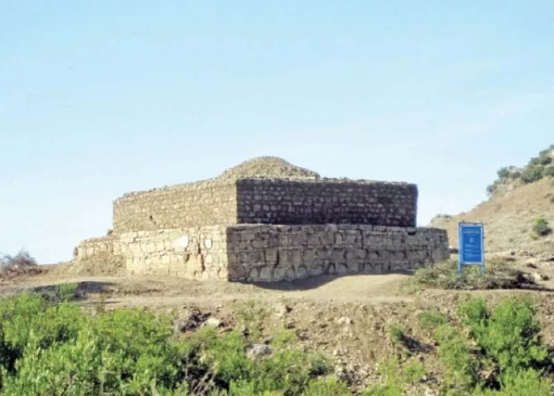 structures of ban faqiran atop margalla hills eroding away photo file structures of ban faqiran atop margalla hills eroding away photo file