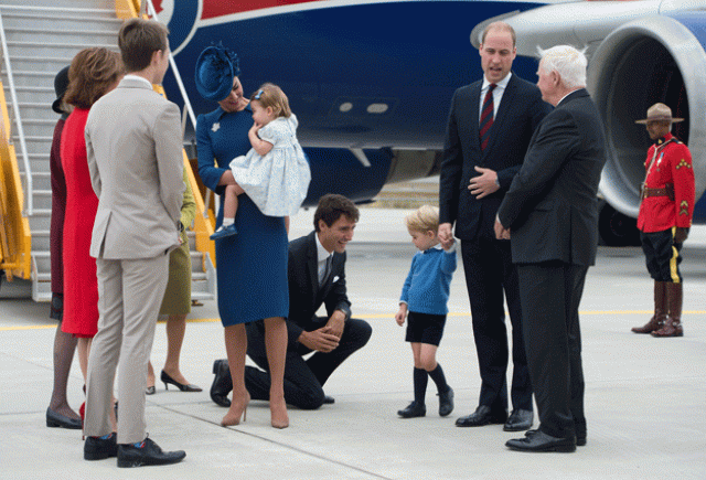 canadian prime minister justin trudeau c kneels to talk to prince george as his father prince william the duke of cambridge speaks with the governor general david johnston r and catherine the duchess of cambridge c holds their daughter princess charlotte upon arrival at 443 maritime helicopter squadron base on september 24 2016 in victoria british columbia photo afp canadian prime minister justin trudeau c kneels to talk to prince george as his father prince william the duke of cambridge speaks with the governor general david johnston r and catherine the duchess of cambridge c holds their daughter princess charlotte upon arrival at 443 maritime helicopter squadron base on september 24 2016 in victoria british columbia photo afp
