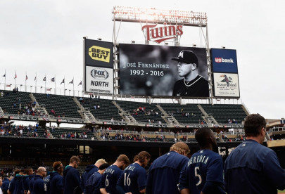 marlins pitcher fernandez dies in boating accident marlins pitcher fernandez dies in boating accident