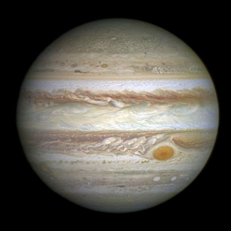 jupiter 039 s most distinctive feature   a giant red spot is seen in this april 21 2014 nasa handout photo taken by the hubble space telescope of the planet photo reuters