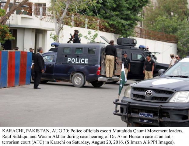 separately anti violent crime cell of the karachi police claimed to have arrested a kidnapper during a raid in raees goth photo ppi separately anti violent crime cell of the karachi police claimed to have arrested a kidnapper during a raid in raees goth photo ppi