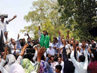 cut off villagers protest against bridge design on hazara motorway