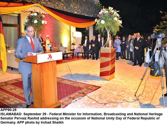 senator parvaiz rashid addressing on the occasion of national unity day of federal republic of germany photo app senator parvaiz rashid addressing on the occasion of national unity day of federal republic of germany photo app