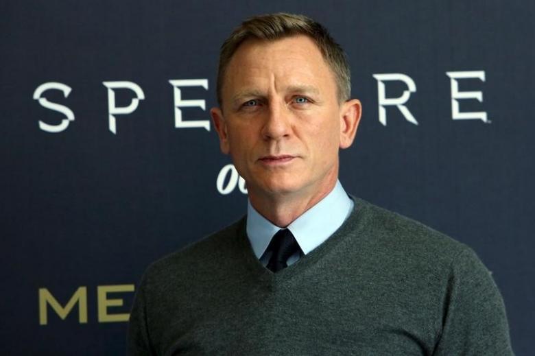 actor daniel craig poses during a photocall for the new james bond 007 film quot spectre quot in mexico city november 1 2015 photo reuters