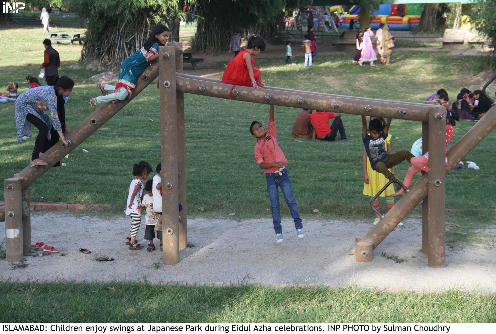 modern parks to be built in three districts
