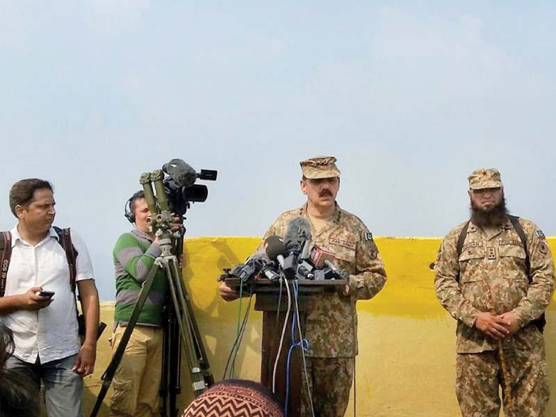 dg ispr briefs media persons during a visit to loc photo nni