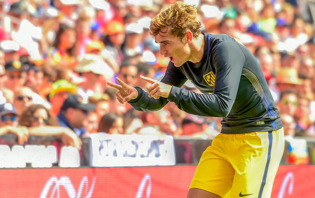 antoine griezmann celebrates a goal at mestalla stadium in valencia on october 2 2016 photo afp