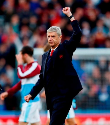 arsenal manager arsene wenger celebrates after the game against burnley on october 2 2016 photo reuters arsenal manager arsene wenger celebrates after the game against burnley on october 2 2016 photo reuters