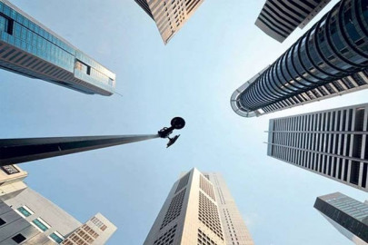 government slashes project spending by rs50b