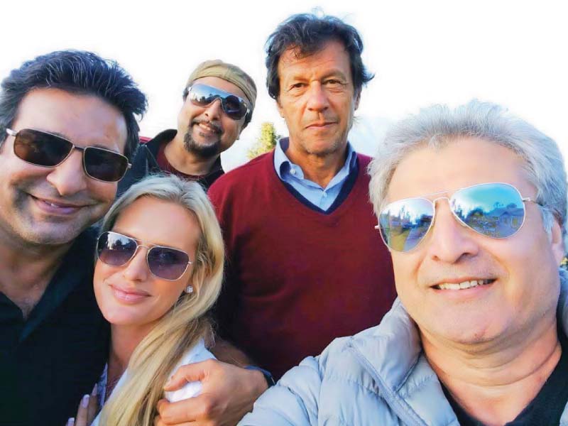 pti chariman imran khan takes a selfie with zakir khan salmaan ahmed waseem akram and his wife in nathiagali photo inp