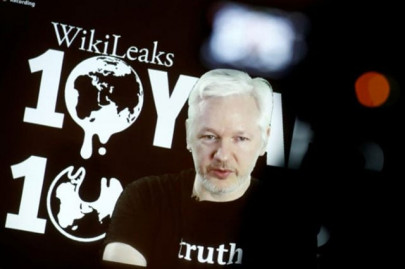 wikileaks assange signals release of documents before us election