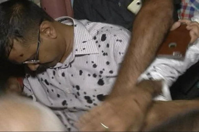 ink thrown on delhi cm after he demanded evidence of surgical strikes ink thrown on delhi cm after he demanded evidence of surgical strikes