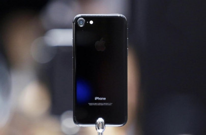who in southeast asia pays the most for an iphone 7