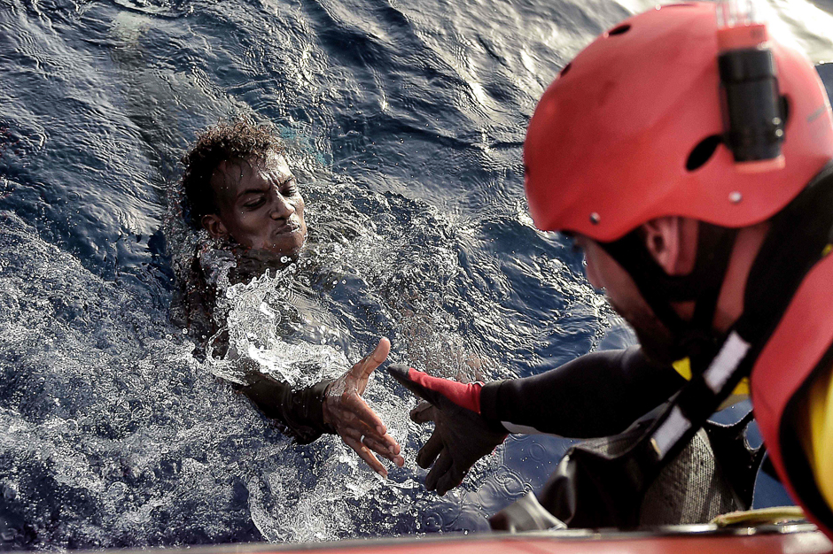 in pictures refugee rescue missions off coast of libya