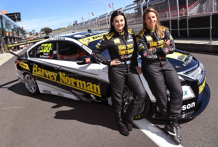 a photo taken on october 5 2016 shows swiss driving ace simona de silvestro r and co driver australian renee gracie l with their race car as they prepare for the bathurst 1000 race on the mount panorama circuit at bathurst on october 9 photo afp