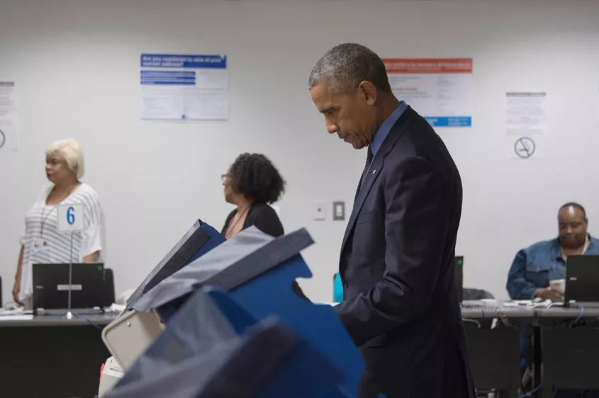 us president barack obama votes early at the cook county office building in chicago illinois october 7 2016 photo afp us president barack obama votes early at the cook county office building in chicago illinois october 7 2016 photo afp