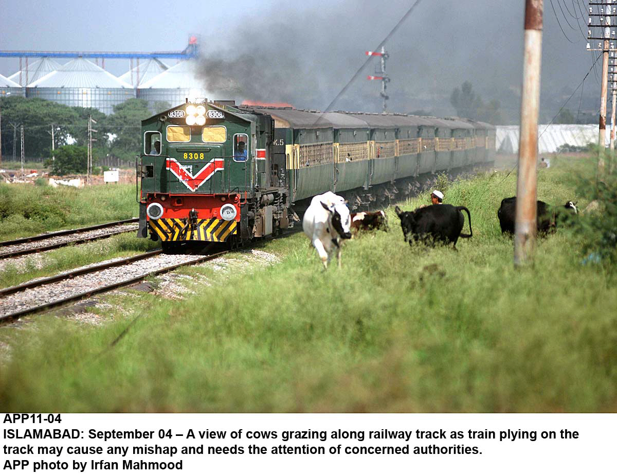 railways land encroachers occupy property worth rs48 76b says audit report