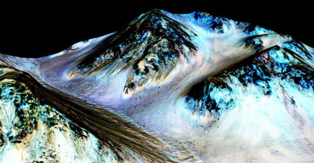 dark narrow 100 meter long streaks on mars inferred to have been formed by contemporary flowing water are seen in an image produced by nasa the jet propulsion laboratory jpl and the university of arizona photo reuters