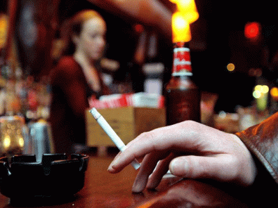 children with absent parent more likely to start smoking drinking before teen years