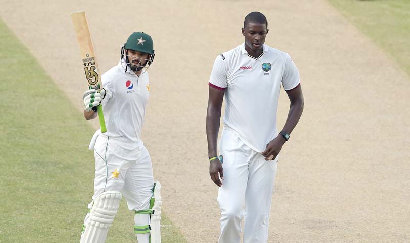 azhar showed just why he is considered one of the most solid test batsmen around the world with his career best knock photo afp