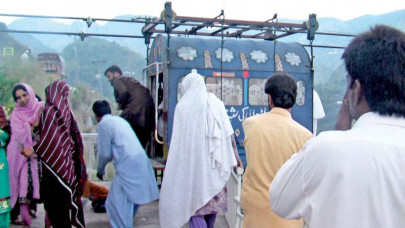 after two hours school children stranded in makeshift chairlift rescued after two hours school children stranded in makeshift chairlift rescued