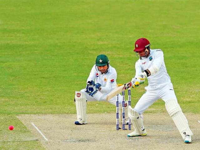 samuels and bravo added 113 runs for the third wicket as west indies replied to pakistan s 579 3 dec on the second day fast bowler sohail khan brought an end to that resistance by dismissing samuels in the 68th over photo afp samuels and bravo added 113 runs for the third wicket as west indies replied to pakistan s 579 3 dec on the second day fast bowler sohail khan brought an end to that resistance by dismissing samuels in the 68th over photo afp