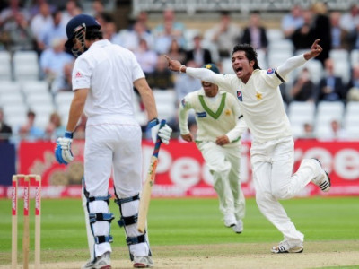 give the dog a bad name and hang him