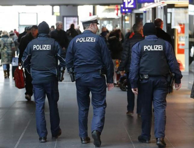 german police patrol the hauptbahnhof berlin 039 s main train station january 17 2015 photo reuters