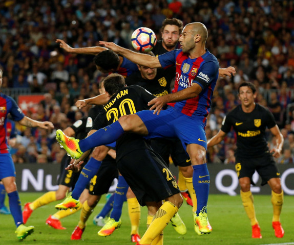 barcelona defender javier mascherano in action photo reuters barcelona defender javier mascherano in action photo reuters