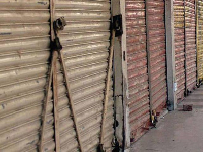 traders say 7pm too early agree to close shops at 9pm