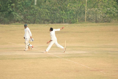 quaid e azam trophy pacer provides krl abbas is for victory quaid e azam trophy pacer provides krl abbas is for victory
