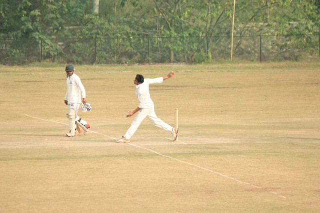 muhammad abbas was the star of the show as his eight wicket haul gave karachi whites the blues and earned his side a lopsided win photo afp muhammad abbas was the star of the show as his eight wicket haul gave karachi whites the blues and earned his side a lopsided win photo afp