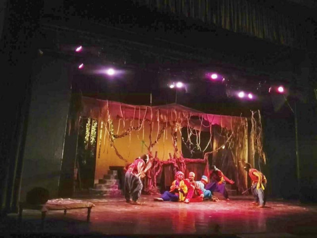 the play with archetypal actors delivering rhymed dialogues used a parrot photo ajoka theatre the play with archetypal actors delivering rhymed dialogues used a parrot photo ajoka theatre