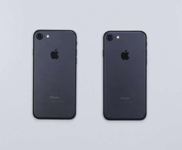 user looking for higher performance should buy the 256gb version photo youtube unboxtheraphy user looking for higher performance should buy the 256gb version photo youtube unboxtheraphy